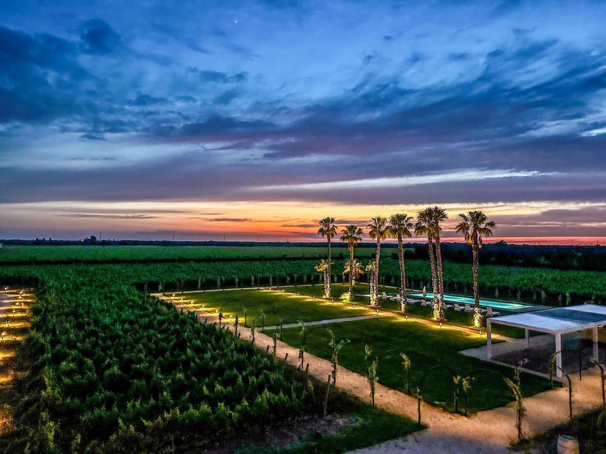 Masseria Torleanzi Wine Relais San Pietro Vernotico Exterior photo